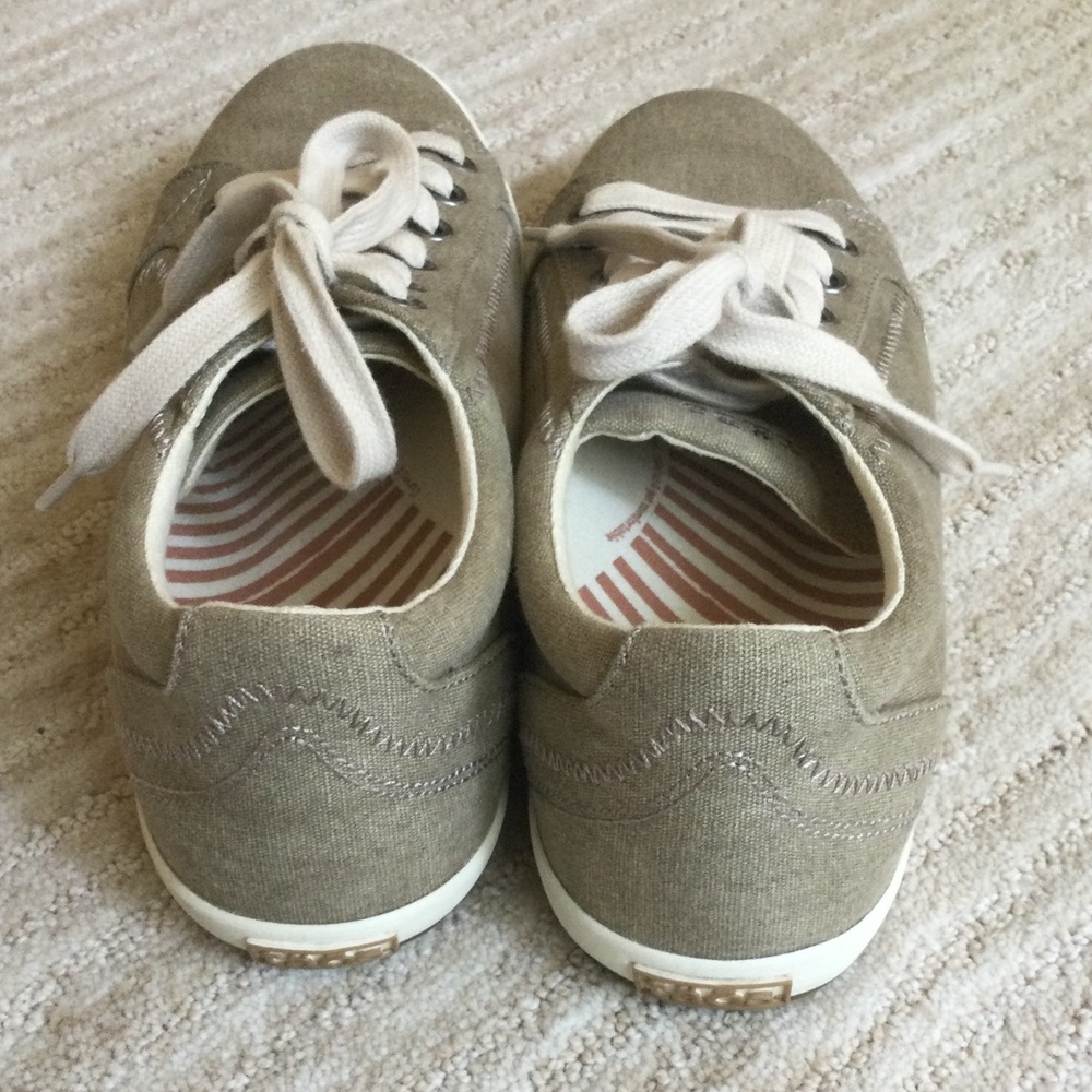 Taos Footwear Beige Canvas Sneakers with White Soles - Picture 10 of 16